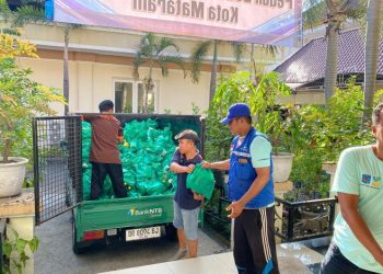 Bank NTB Syariah Salurkan Bantuan Untuk Korban Banjir Mataram 