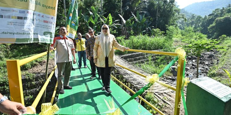 Bank NTB Syariah dan Laz Dasi Hadirkan Jembatan Amanah bagi Masyarakat Batulayar Lombok Barat