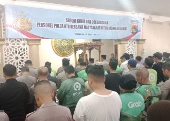 Polda NTB dan Ojol Gelar Sholat Ghaib untuk Almarhum Affan Kurniawan
