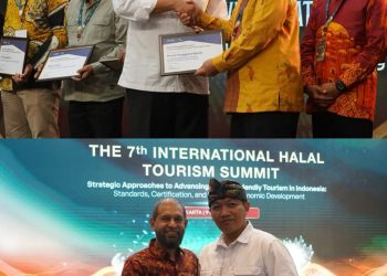 Jadi Destinasi Wisata Halal Terbaik, NTB Raih Dua Penghargaan IMTI 2025