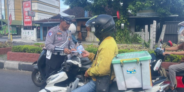Ops Zebra Rinjani 2025: Polda NTB Gencarkan Sosialisasi Tertib Berlalu Lintas di Mataram