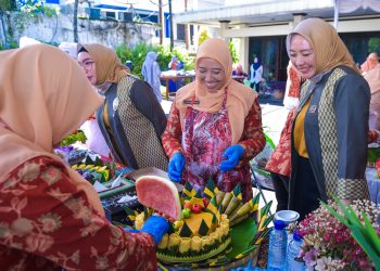 Lomba Menata Kue Tradisional Warnai HUT ke-26 DWP NTB: Kalah Menang Bukan Tujuan, Kebersamaan yang Utama