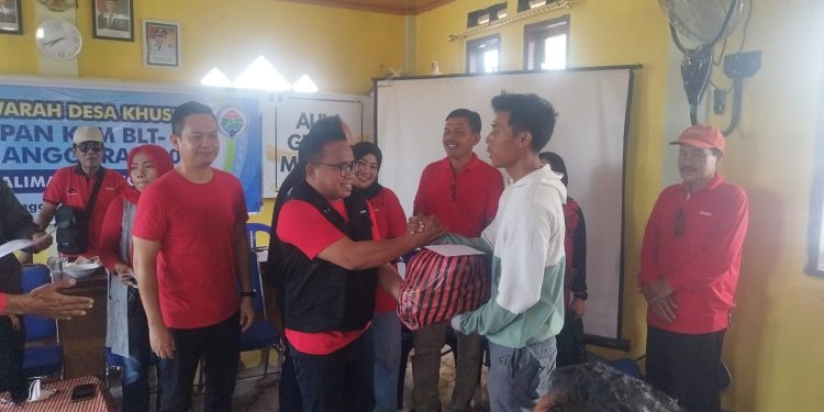 Peduli Korban Kebakaran, PDI Perjuangan NTB Salurkan Bantuan dan Dorong Kolaborasi Anggaran