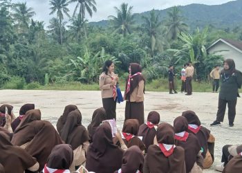BBPOM Mataram Kenalkan SAKA POM dan Edukasi Obat dan Makanan Aman kepada Pramuka Ponpes Darul Iman Bentek