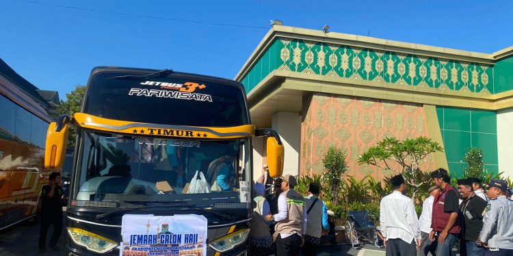 Polda NTB Kawal Keberangkatan Jamaah Haji Kloter 13 Asal Lombok Utara
